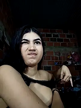 Snapshot of Julianiss chatting on 02/17/26, 08:22 Julianiss online show from 02/17/26, 08:22