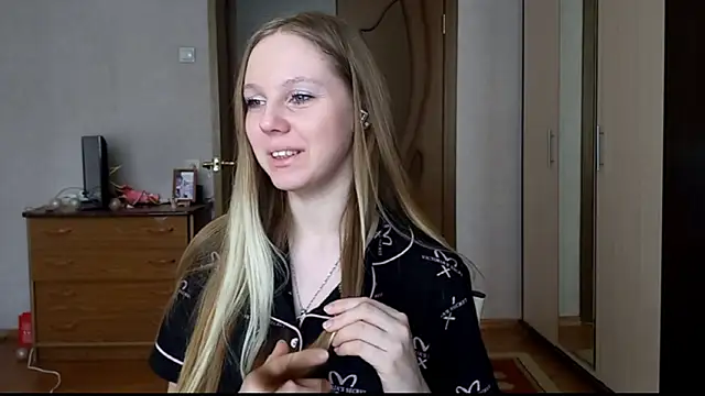 VictoriaDeese online show from 02/22/26, 04:35