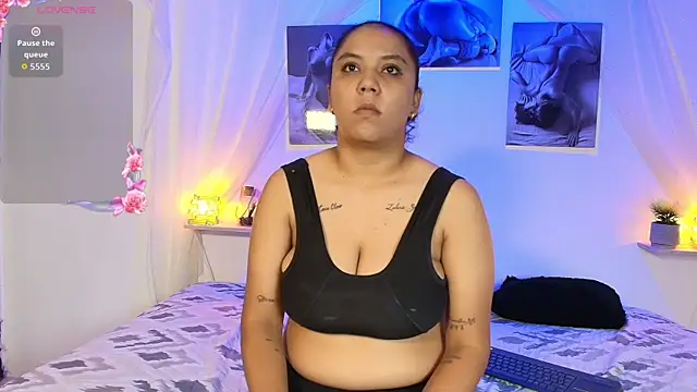 DinokoAndKimcyci online show from 04/23/26, 12:15