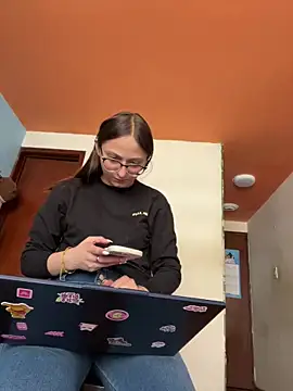 Snapshot of Aria__Rousse03 chatting on 02/27/26, 02:06 Aria Rousse03 online show from 02/27/26, 02:06