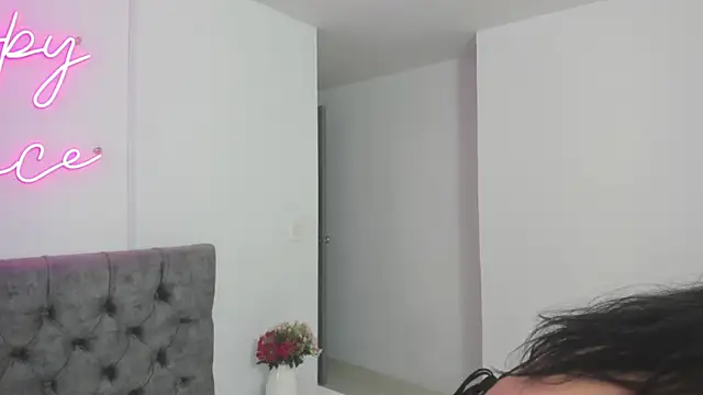 Snapshot of Evelin__thompsson chatting on 05/09/26, 03:12 Evelin thompsson online show from 05/09/26, 03:12