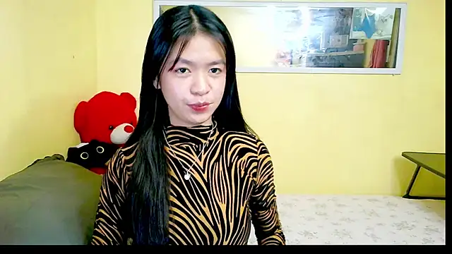 Snapshot of Luna_Moonfang chatting on 07/28/26, 12:29 Luna Moonfang online show from 07/28/26, 12:29