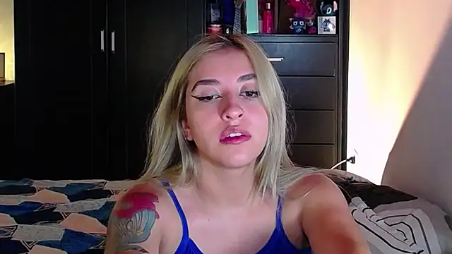 saradiazxxx online show from 03/02/26, 08:43