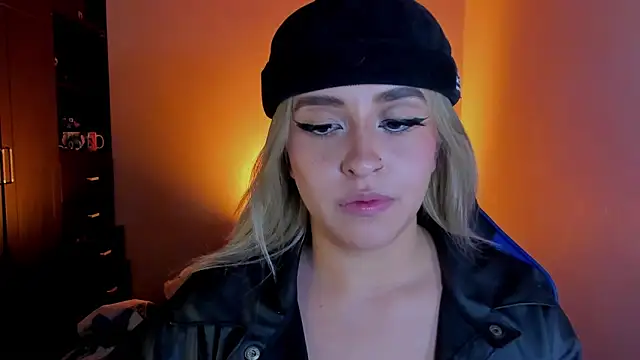 saradiazxxx online show from 03/28/26, 03:17