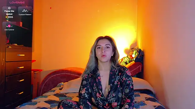 saradiazxxx online show from 07/25/26, 10:46