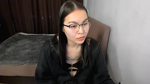 moon bloom online show from 04/20/26, 09:38