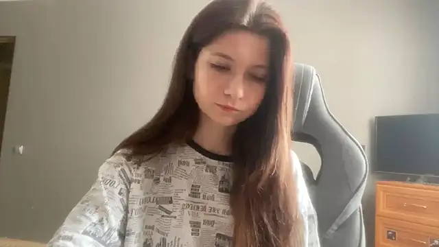 Snapshot of LunnaBliss chatting on 02/20/26, 12:27 LunnaBliss online show from 02/20/26, 12:27