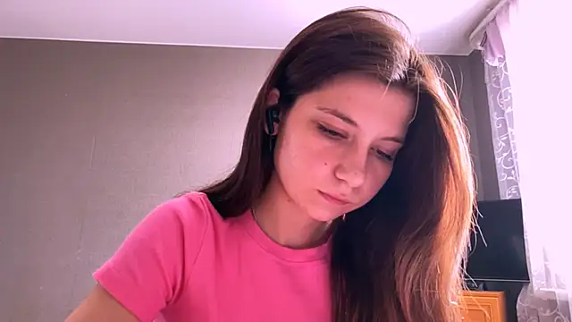 LunnaBliss online show from 04/20/26, 12:41