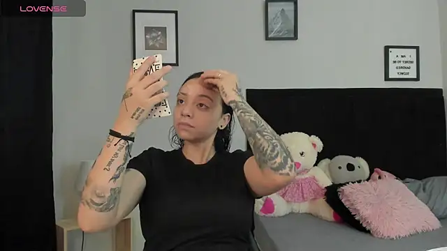 sabbrand0111 online show from 04/01/26, 07:11