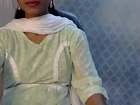 Snapshot of Muskan_N chatting on 02/26/26, 07:40 Muskan N online show from 02/26/26, 07:40