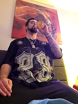 LargeLith online show from 03/28/26, 09:14