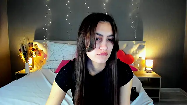 Adele Lanea online show from 04/22/26, 12:46