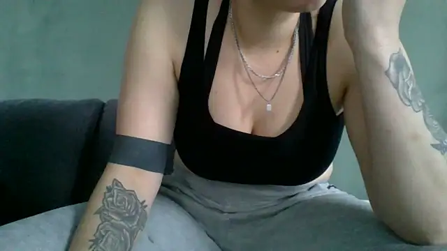 Geileboef28 online show from 04/20/26, 03:37