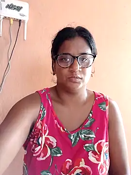 indianstrawberrylips4u online show from 03/06/26, 05:04