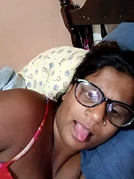 indianstrawberrylips4u online show from 03/07/26, 05:43