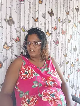 Snapshot of indianstrawberrylips4u chatting on 05/24/26, 10:09 indianstrawberrylips4u online show from 05/24/26, 10:09