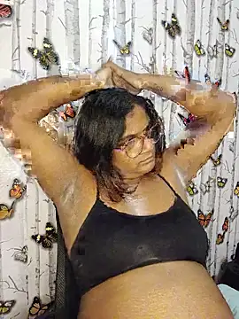 Snapshot of indianstrawberrylips4u chatting on 06/12/26, 05:45 indianstrawberrylips4u online show from 06/12/26, 05:45