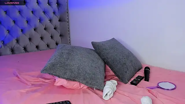 eva cutee  online show from 04/10/26, 12:16