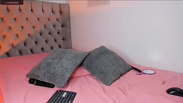 eva cutee  online show from 04/19/26, 03:28