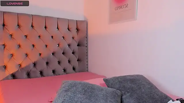 eva cutee  online show from 04/21/26, 10:34