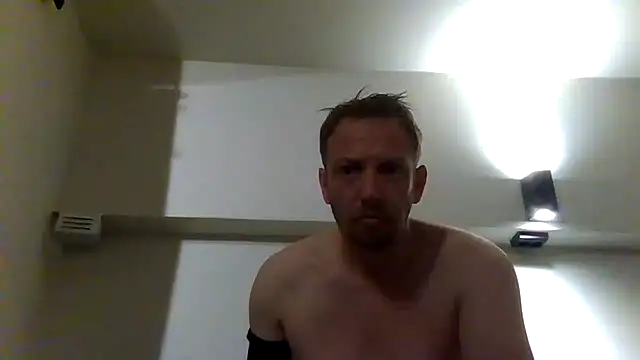 Snapshot of geilgoed2 chatting on 07/04/26, 05:19 geilgoed2 online show from 07/04/26, 05:19
