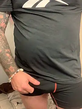 Snapshot of cruising-land chatting on 02/18/26, 01:12 cruising-land online show from 02/18/26, 01:12