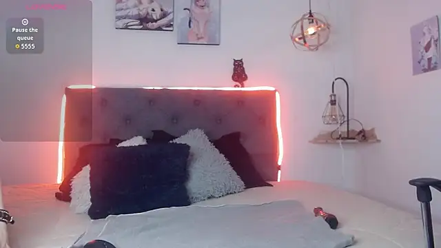 CHERRY DARCK online show from 04/14/26, 03:40