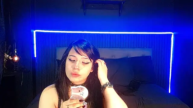 CHERRY DARCK online show from 04/21/26, 02:01