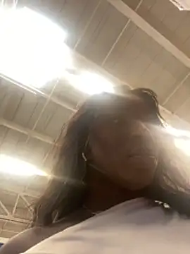 Snapshot of ZarahFerreira chatting on 02/22/26, 09:46 ZarahFerreira online show from 02/22/26, 09:46