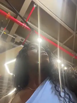 ZarahFerreira online show from 04/21/26, 11:51