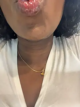 ZarahFerreira online show from 04/22/26, 11:06