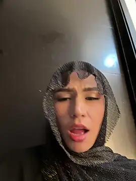 Snapshot of Darsha_Khemu chatting on 06/18/26, 11:20 Darsha Khemu online show from 06/18/26, 11:20