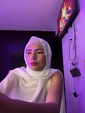 Snapshot of Darsha_Khemu chatting on 06/25/26, 10:58 Darsha Khemu online show from 06/25/26, 10:58