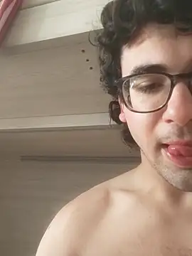 Snapshot of Danielss060 chatting on 03/15/26, 10:32 Danielss060 online show from 03/15/26, 10:32