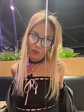 LisaMurr online show from 03/26/26, 10:43