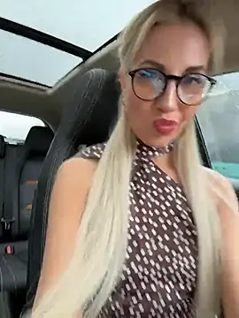 LisaMurr online show from 04/07/26, 10:26