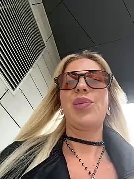 LisaMurr online show from 05/15/26, 11:06