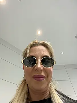 LisaMurr online show from 05/20/26, 12:55