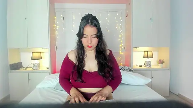 ElaRey  online show from 04/08/26, 12:38