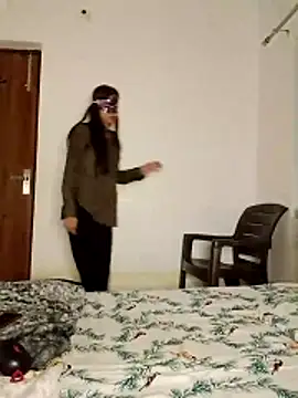 cute girl 29 online show from 03/15/26, 02:12