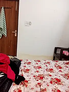 cute girl 29 online show from 03/24/26, 10:15