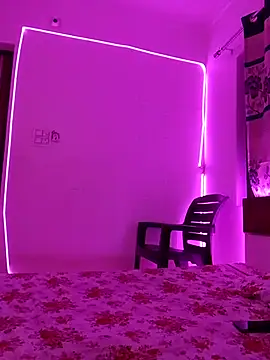 cute girl 29 online show from 04/25/26, 06:05