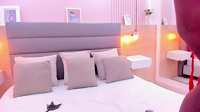 ivonne duval online show from 03/30/26, 04:19