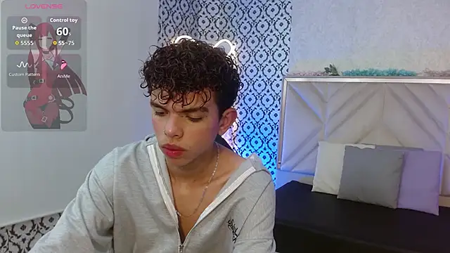 Snapshot of keahi_tay chatting on 02/24/26, 11:52 keahi tay online show from 02/24/26, 11:52