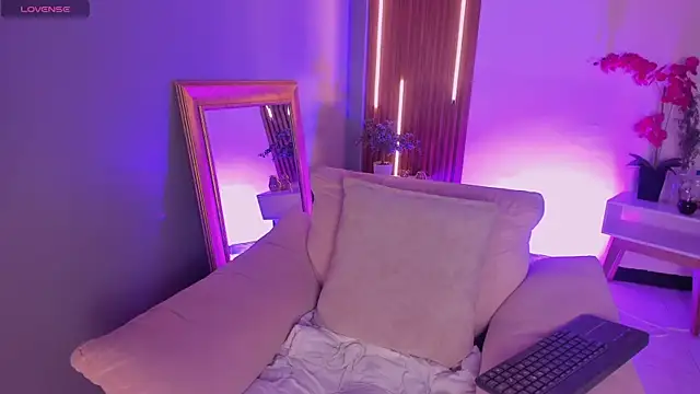 LunaaHarper online show from 04/02/26, 08:39