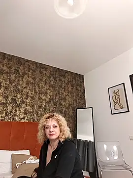 Snapshot of LaireeFelini chatting on 02/24/26, 07:45 LaireeFelini online show from 02/24/26, 07:45