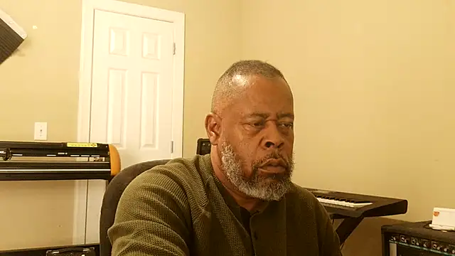 Cleozevo1961 online show from 03/11/26, 09:21