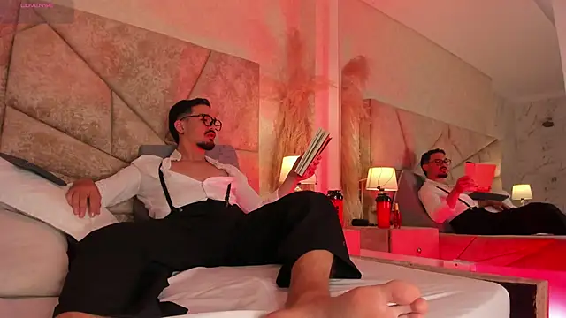 Snapshot of SavageCross1 chatting on 02/22/26, 07:45 SavageCross1 online show from 02/22/26, 07:45