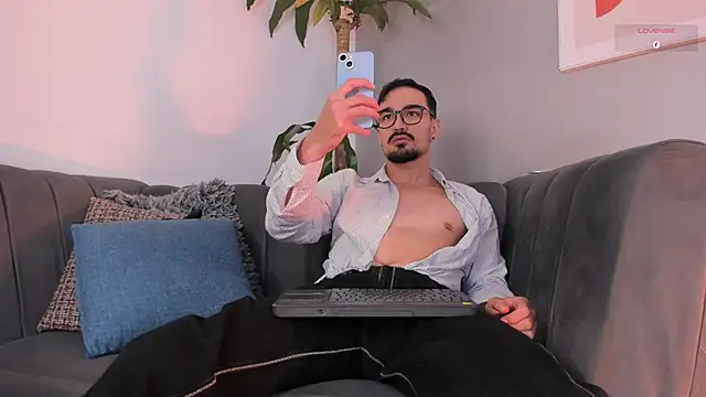 Snapshot of SavageCross1 chatting on 02/24/26, 07:45 SavageCross1 online show from 02/24/26, 07:45