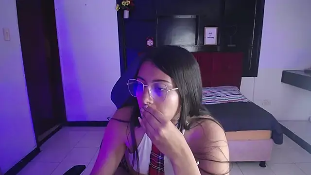 Sweett liia  online show from 04/13/26, 07:41